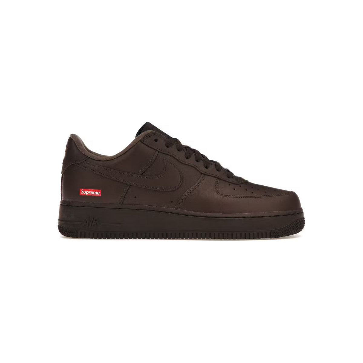 NIKE Air Force 1 Low x Supreme sneaker in dark brown leather. Features a matching swoosh and red Supreme box logo on the heel.